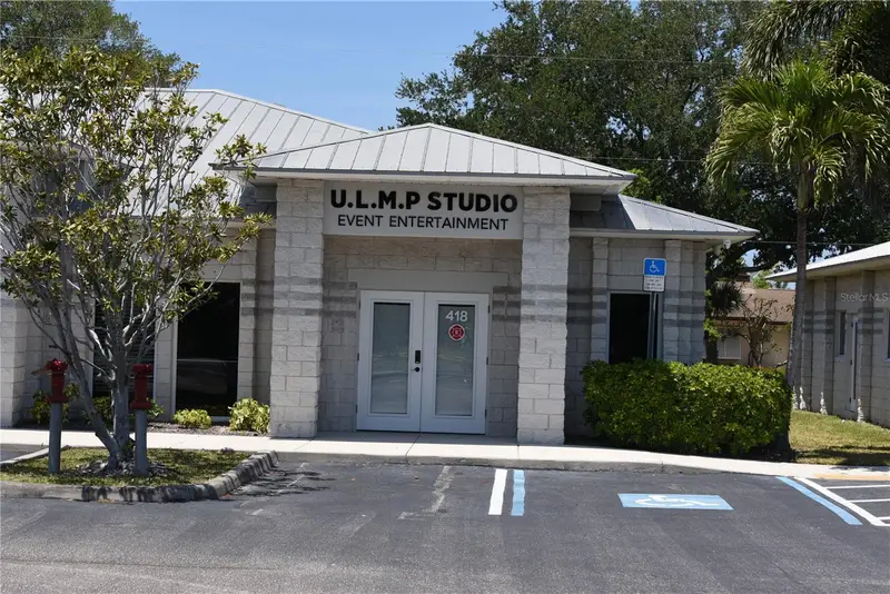 418 S Tamiami Trl #E3, FL