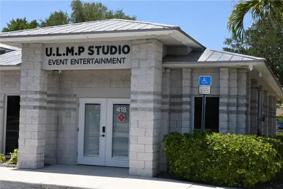 418 Tamiami Trail, FL