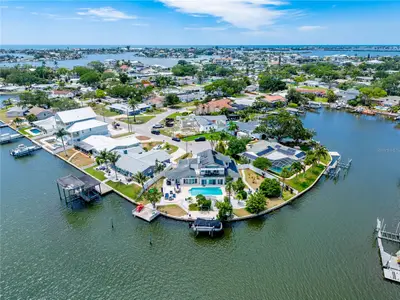 LARGO, FL