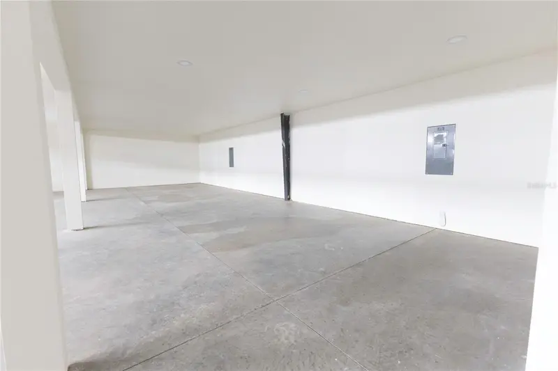 11089 N Us Highway 301 #I-6,I-7, FL