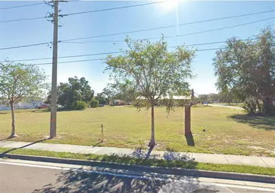 1860 6th Street, FL