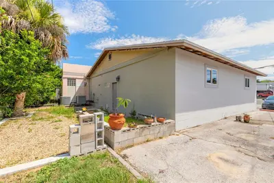 600 Dixie Freeway, FL