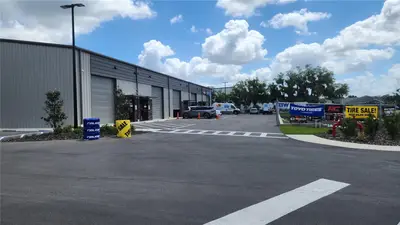1800 Corporate Center Lane, FL