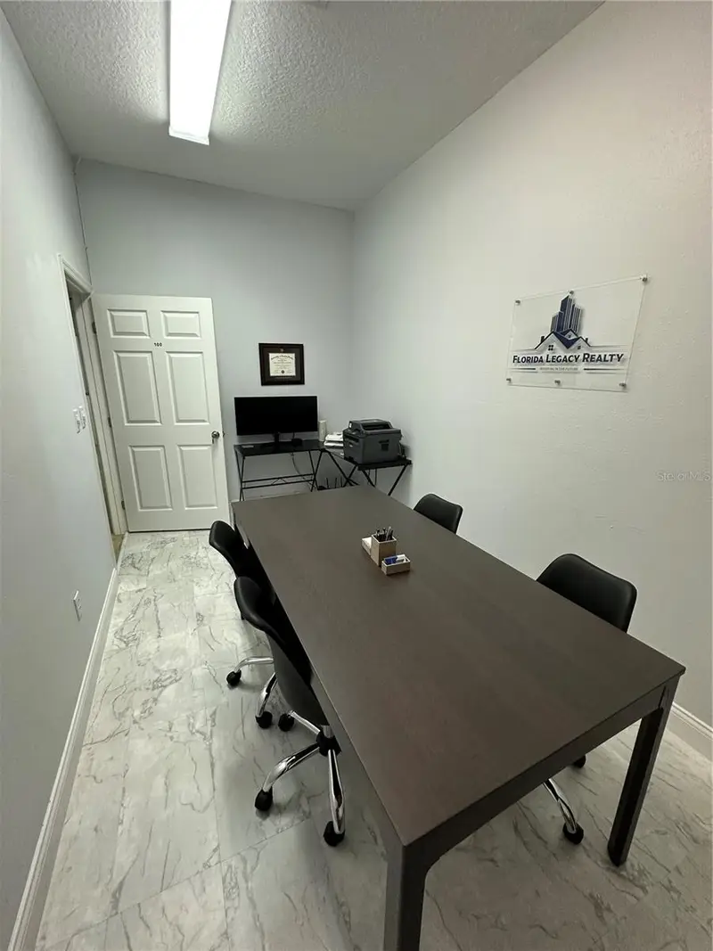 1004 Plaza Dr #105, FL