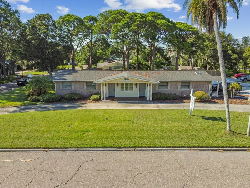 605 Palm Blvd, FL