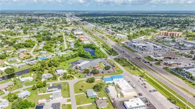3231 Tamiami Trail, FL