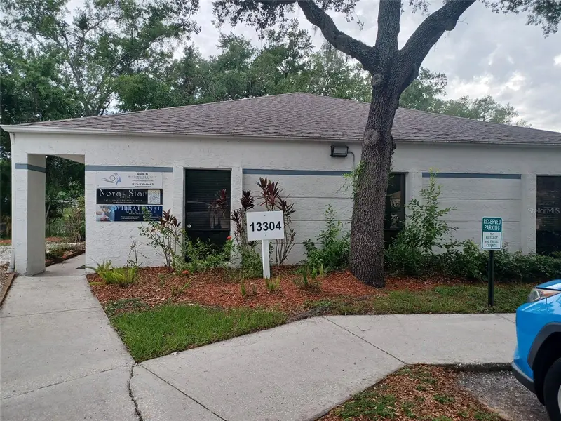 13304 Winding Oak Ct #Front, FL