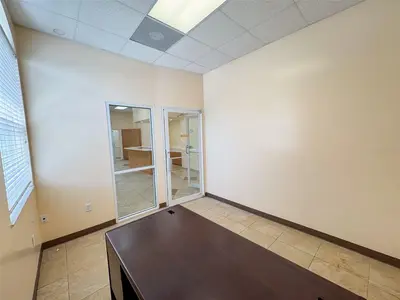 690 Lake Forest Boulevard, FL