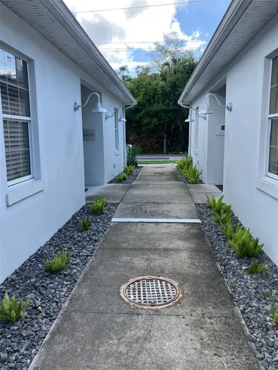 5813 And 5815 Macdill Avenue, FL