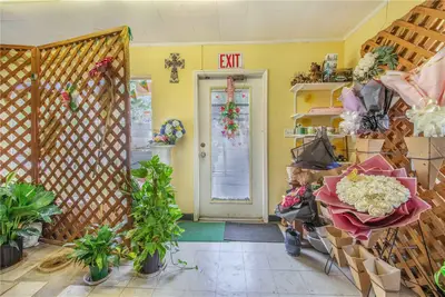 29 10th Street, FL