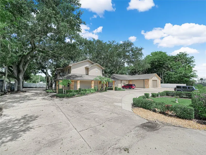 112 N Poplar Ave, FL