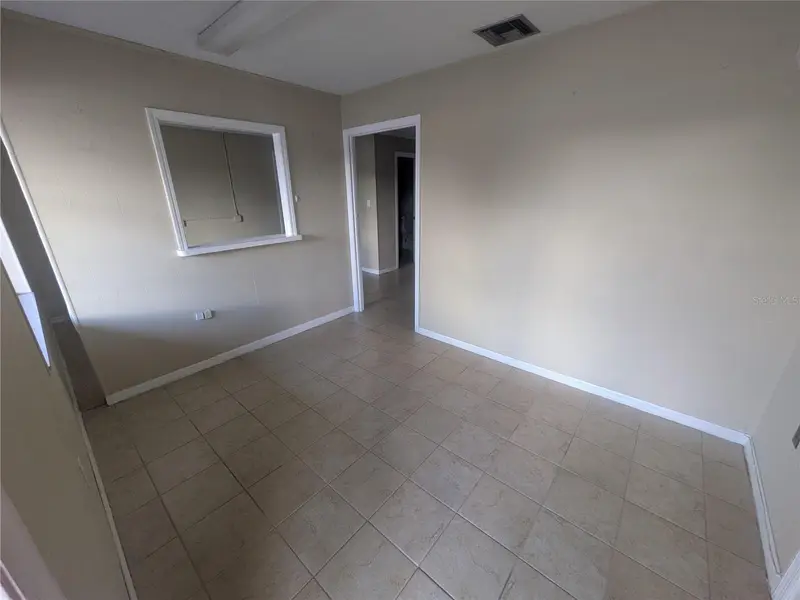 247 W Main St, FL
