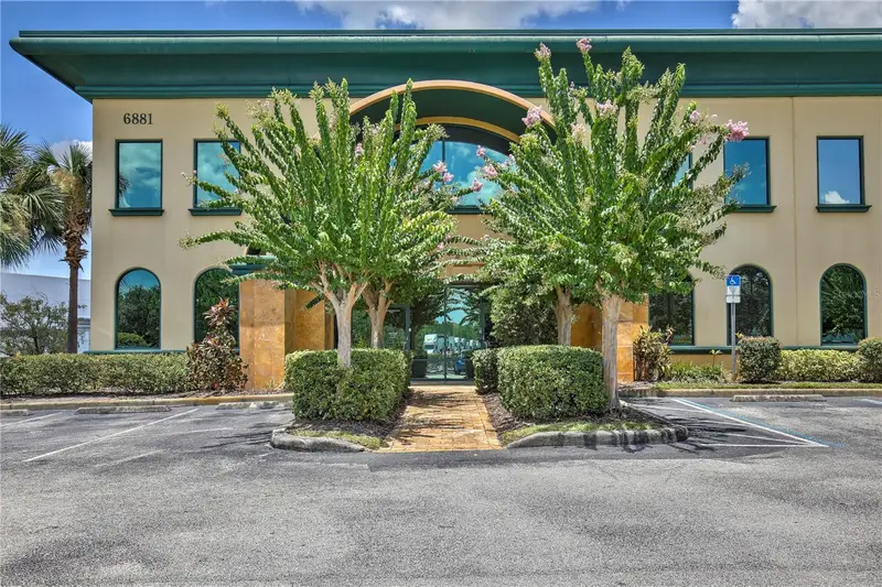 6881 Kingspointe Pkwy #1&2, FL