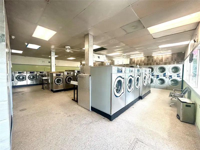2604 Avenue V Nw, FL