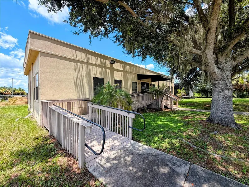 2290 E 92 Hwy, FL
