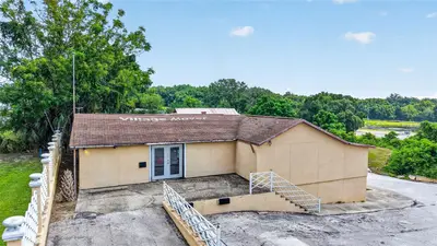 2766 Us Highway 441/27 Highway, FL