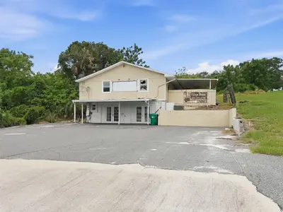 2766 Us Highway 441/27 Highway, FL