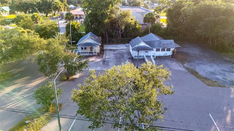 1042 N Dixie Fwy, FL