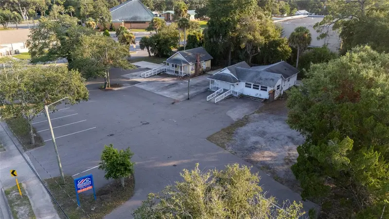 1042 N Dixie Fwy, FL