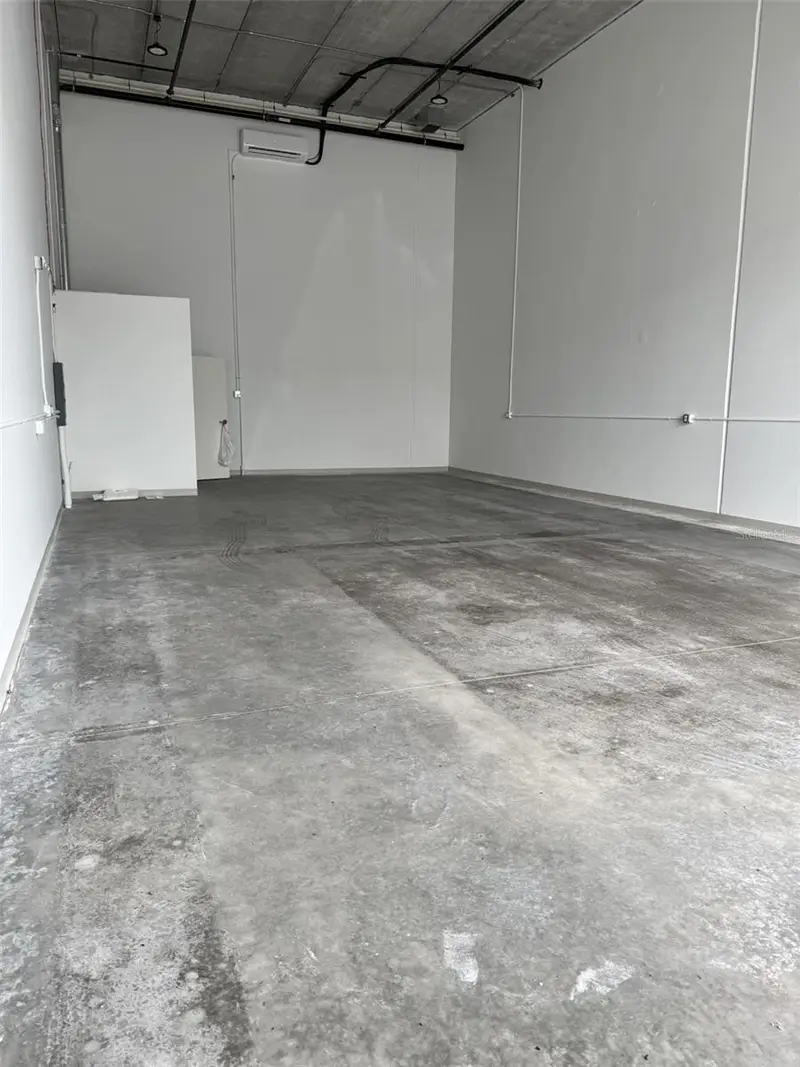 5431 Communications Pkwy #20, FL