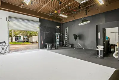 7901 Kingspointe Parkway, FL