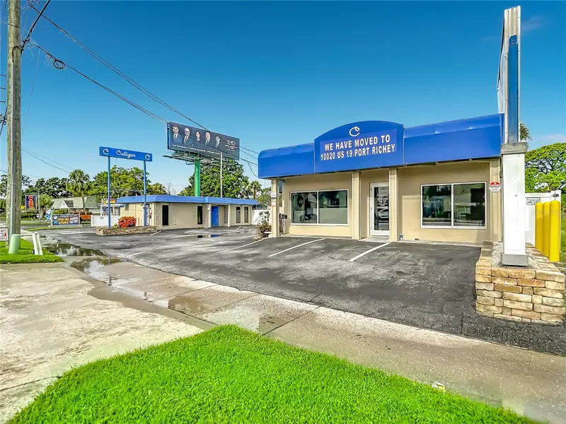 7429 Us Highway 19, FL