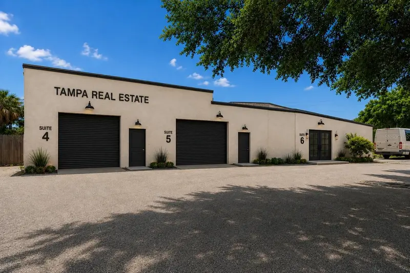 4214 W Virginia Ave #10, FL