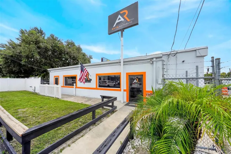 2906 N Orange Blossom Trl, FL
