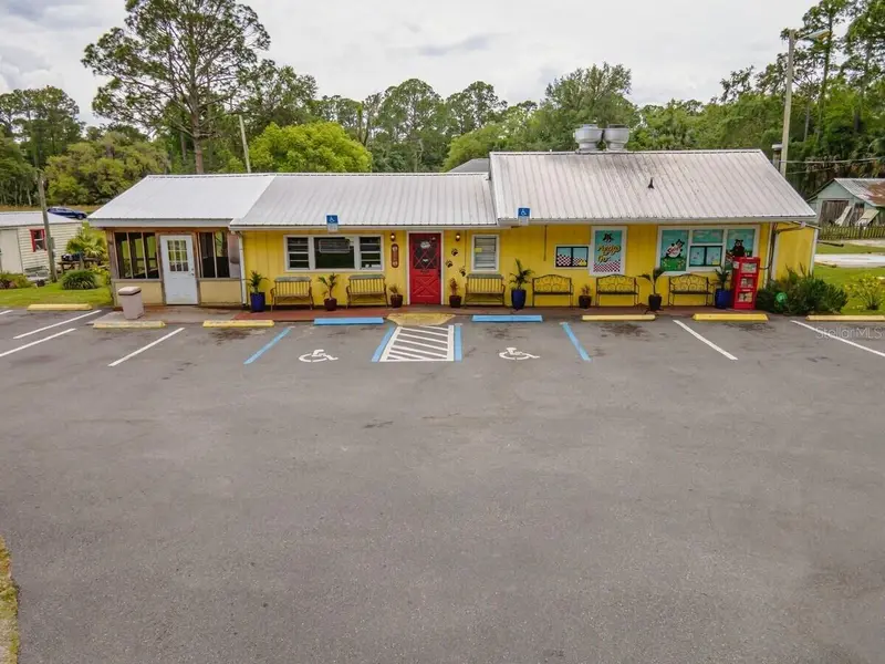 24646 State Road 40, FL