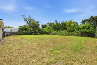 7113 Causeway Boulevard, FL