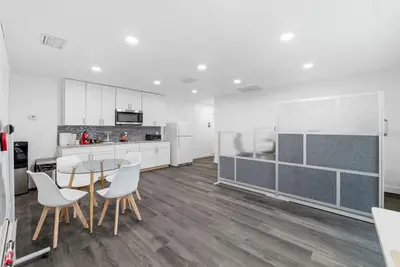 7113 Causeway Boulevard, FL