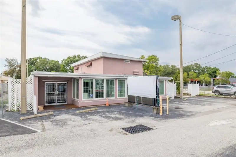 2865 E Bay Dr, FL