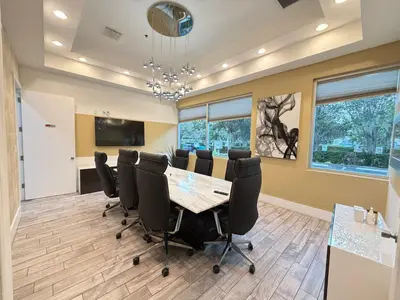 7901 Kingspointe Parkway, FL