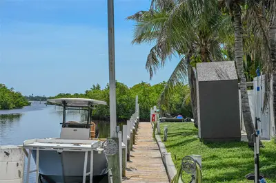 6817 Bayshore Road, FL