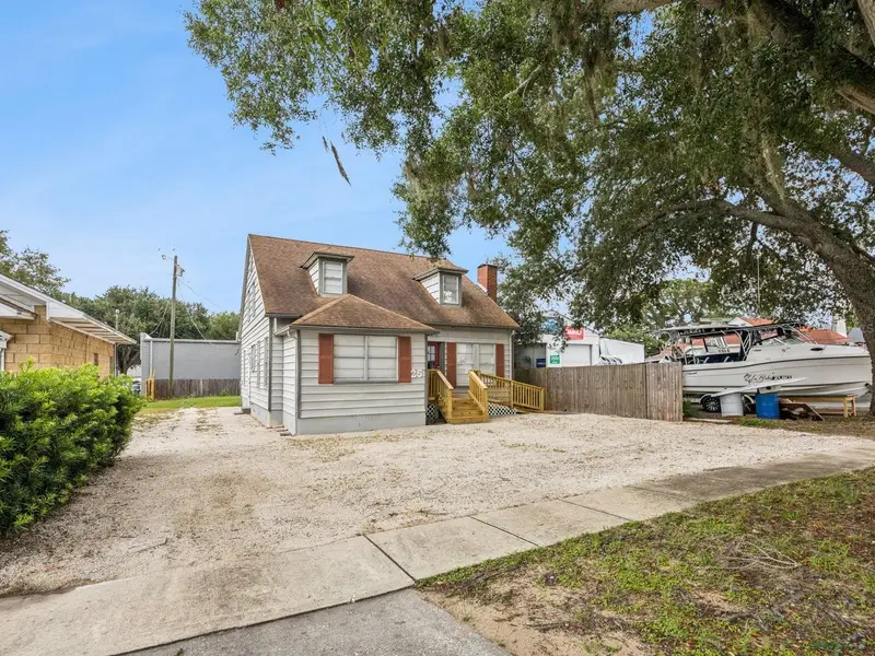 25 E Pinecrest Ave, FL