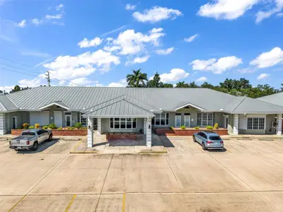 425 Cross Street, FL