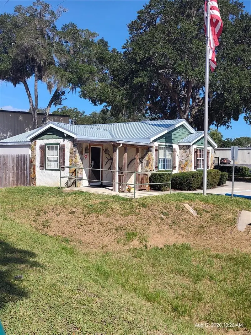 320 Hwy 441, FL