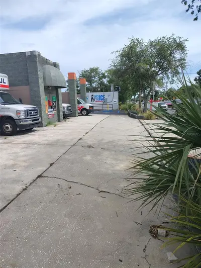 4902 Manhattan Avenue, FL