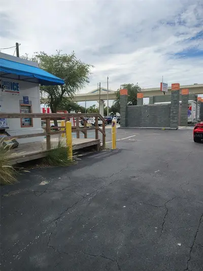 4902 Manhattan Avenue, FL
