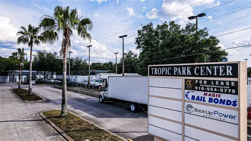 1542 Tropic Park Dr, FL