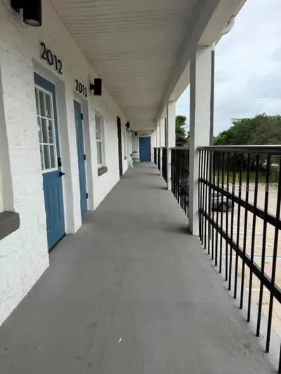 379 Broadway Street, FL