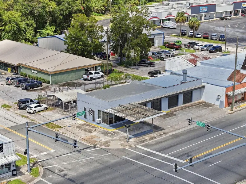 10 N Main St, FL