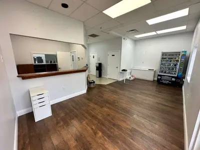 1507 Park Center Drive, FL