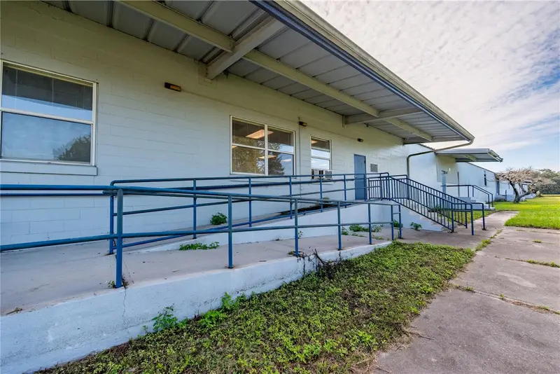 14281 Us Hwy 301 Hwy, FL