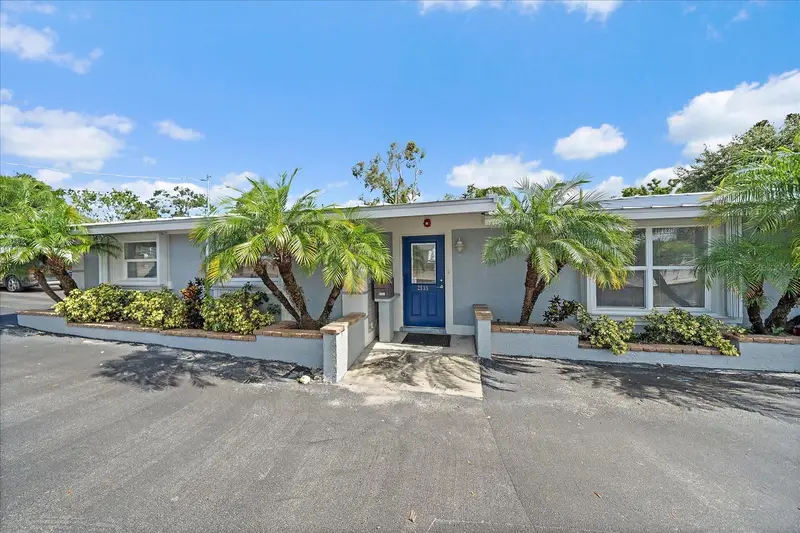 2535 Bee Ridge Rd, FL
