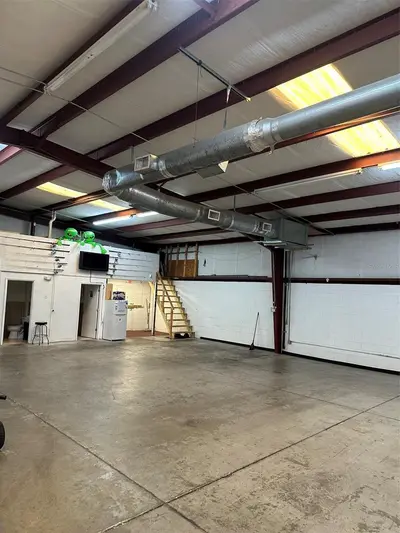 5516 Commerce Drive, FL