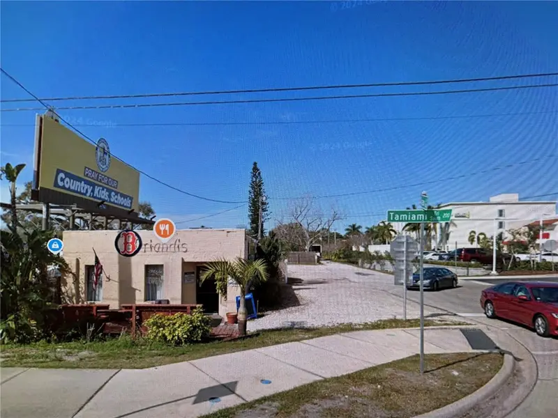 202 Tamiami Trl S, FL