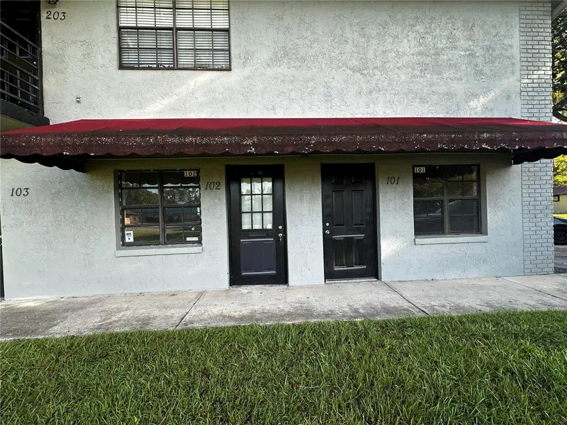 2227 S Pine Avenue #102, FL