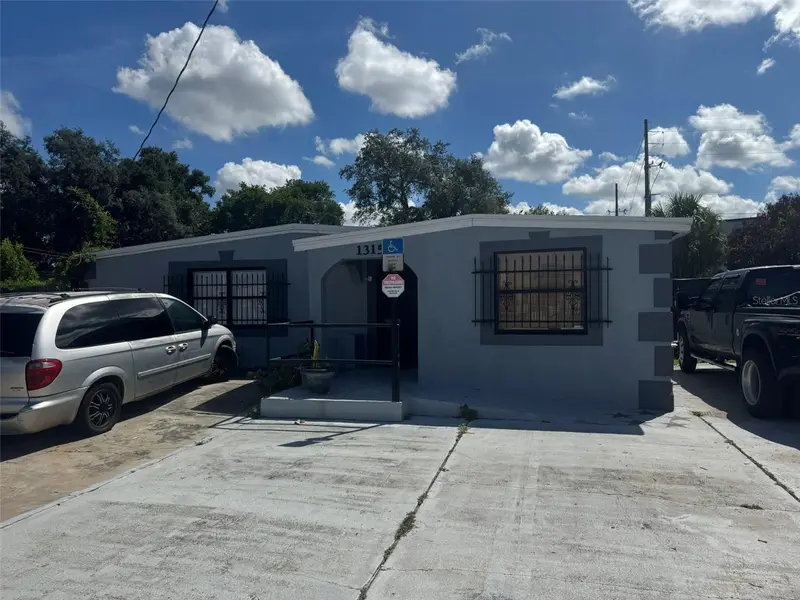 1315 N Pine Hills Rd, FL