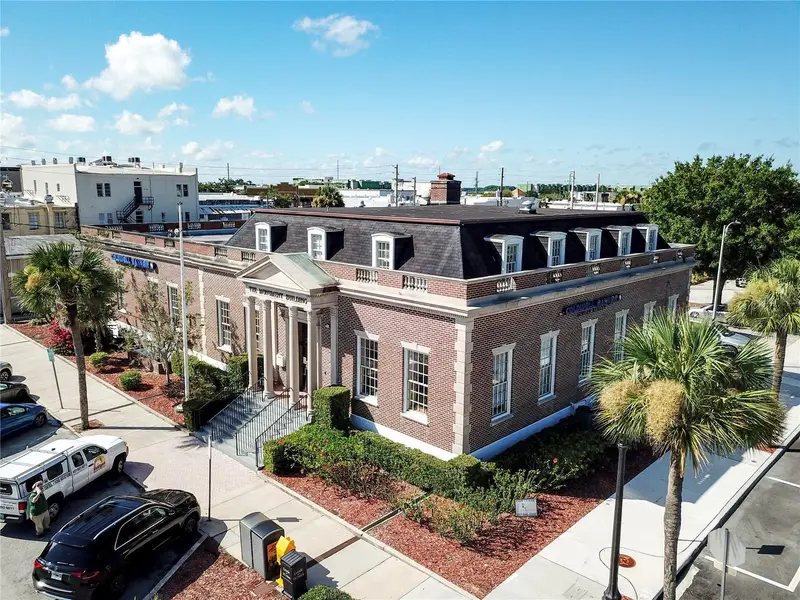 22 W Monument Ave, FL